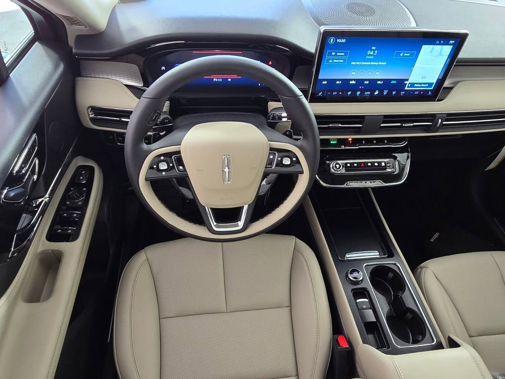 New 2026 Lincoln Corsair Premiere image 9