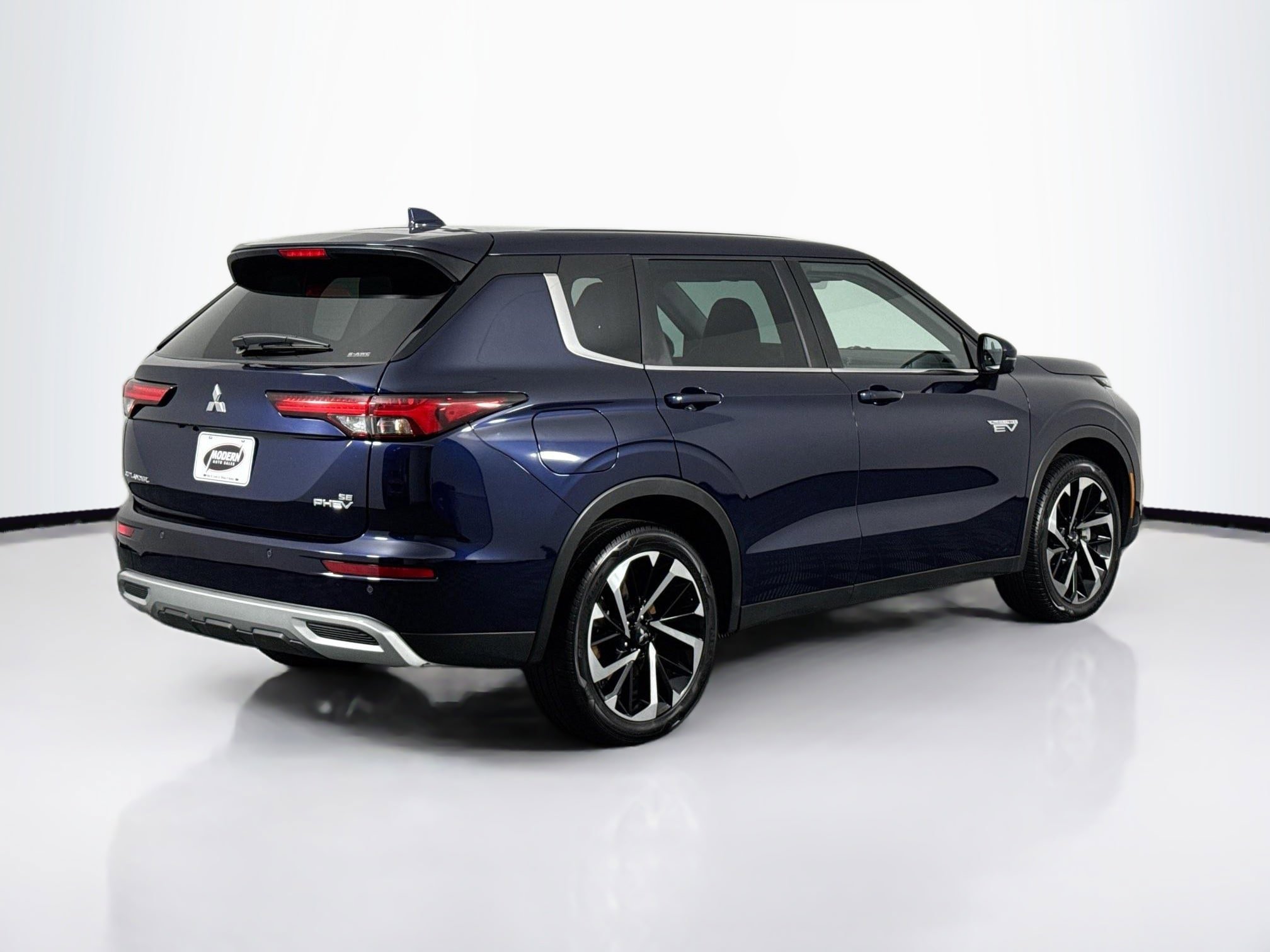 Used 2023 Mitsubishi Outlander SE AWD/4WD image 11