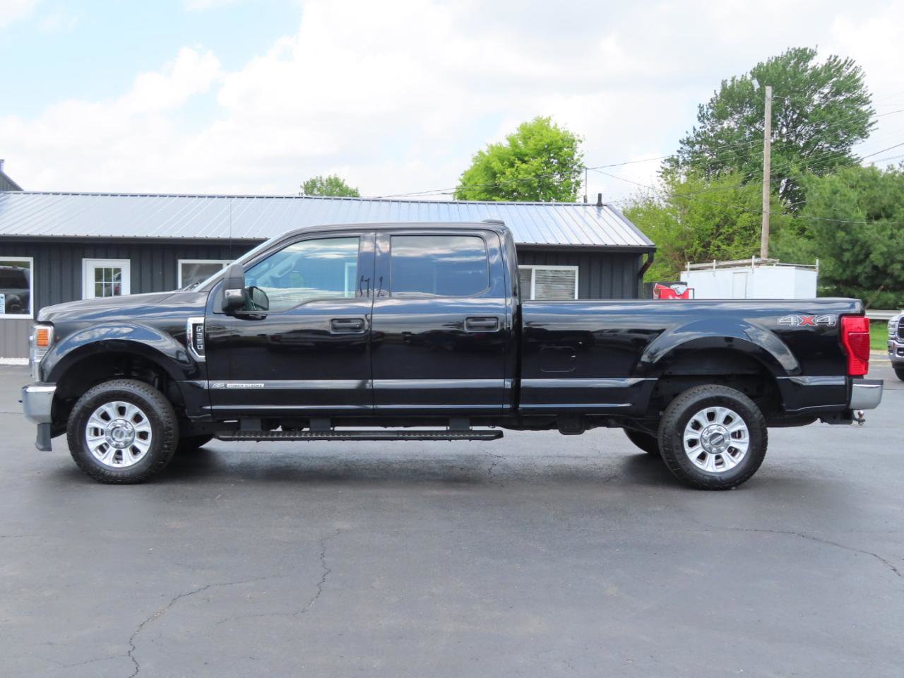 Used 2021 Ford F250 XLT AWD/4WD image 3