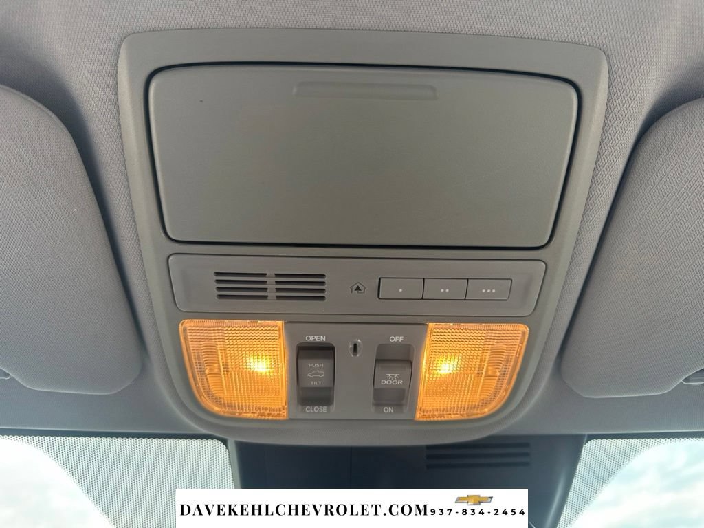 Used 2018 Honda CR-V Touring image 12