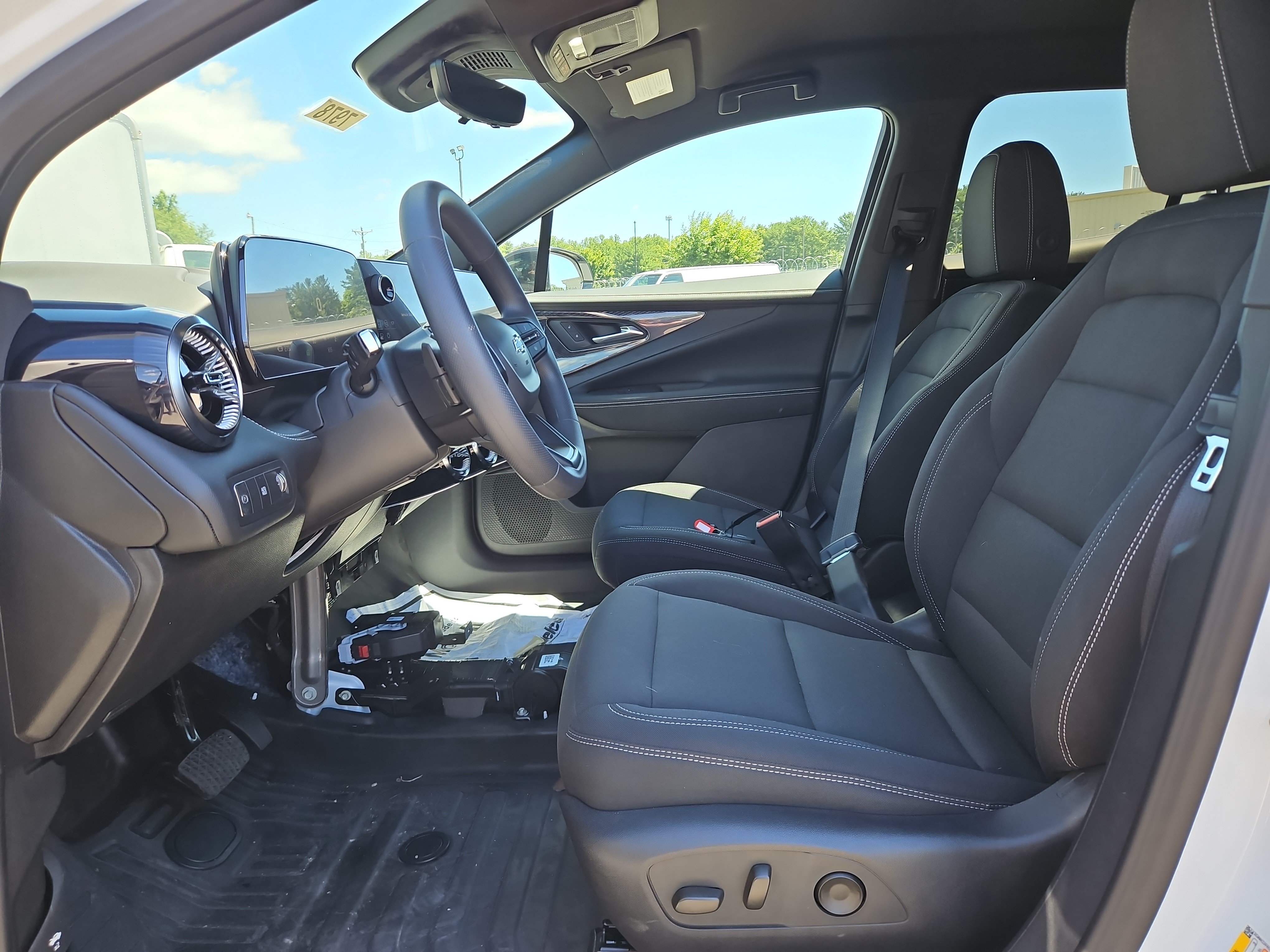 New 2025 Chevrolet Blazer EV AWD Police w/ Remote Keyless Entry Package image 9