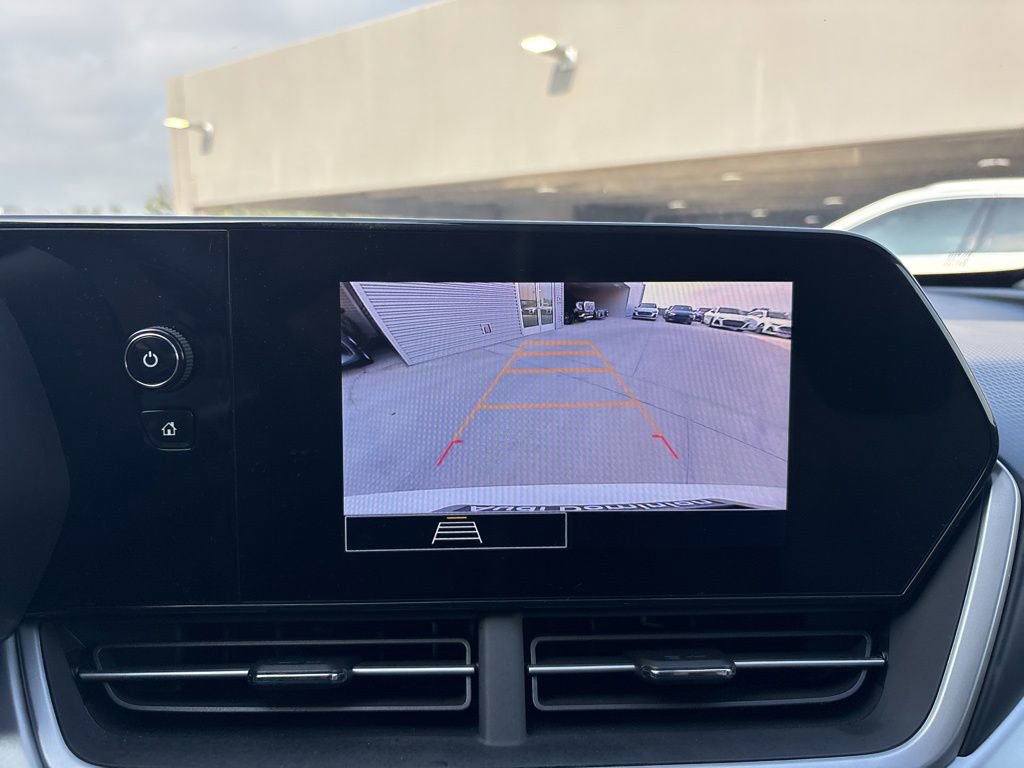 Used 2026 Chevrolet Trax LS FWD image 25