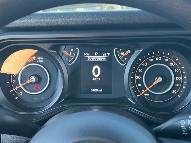 Used 2025 Jeep Wrangler Sport AWD/4WD image 31