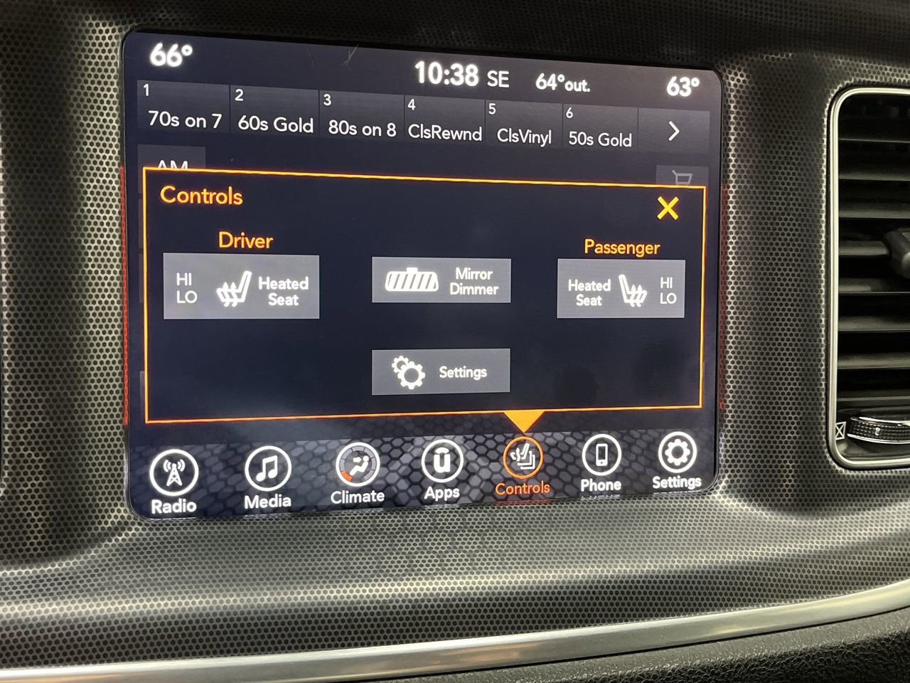 Used 2017 Dodge Charger SXT AWD/4WD image 19