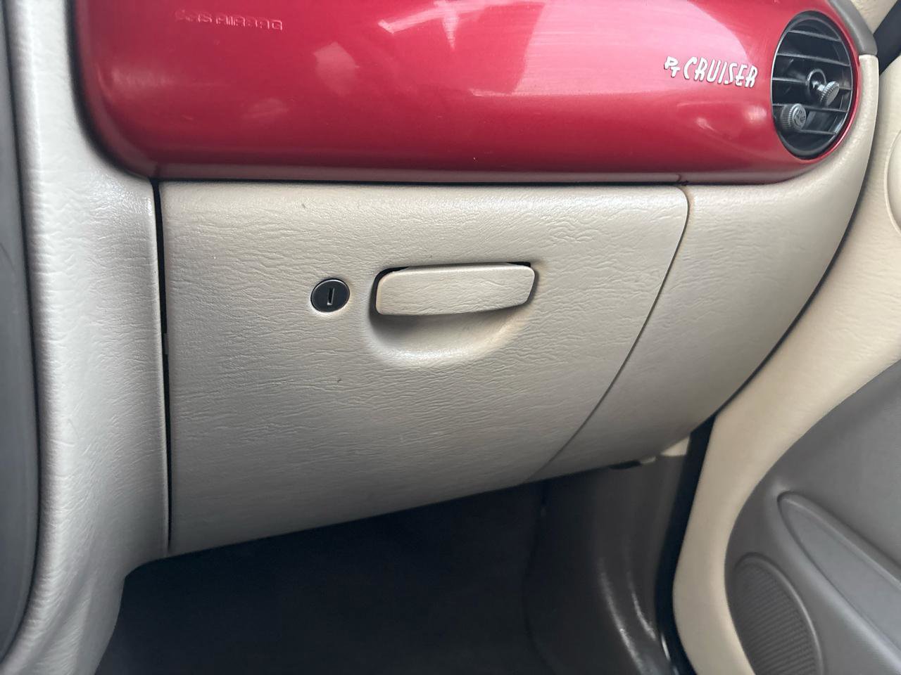 Used 2005 Chrysler PT Cruiser Touring w/ Light Group image 27
