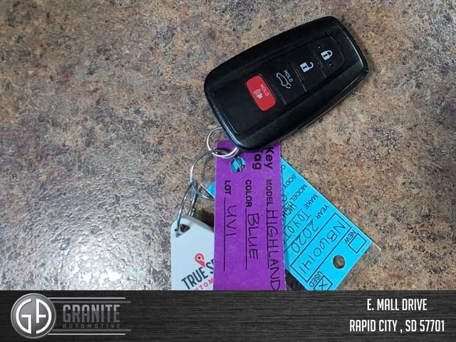 Used 2020 Toyota Highlander XLE w/ Protection Package #3 image 28