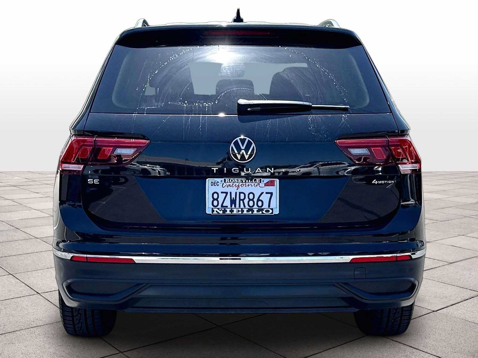 Used 2022 Volkswagen Tiguan SE AWD/4WD image 7