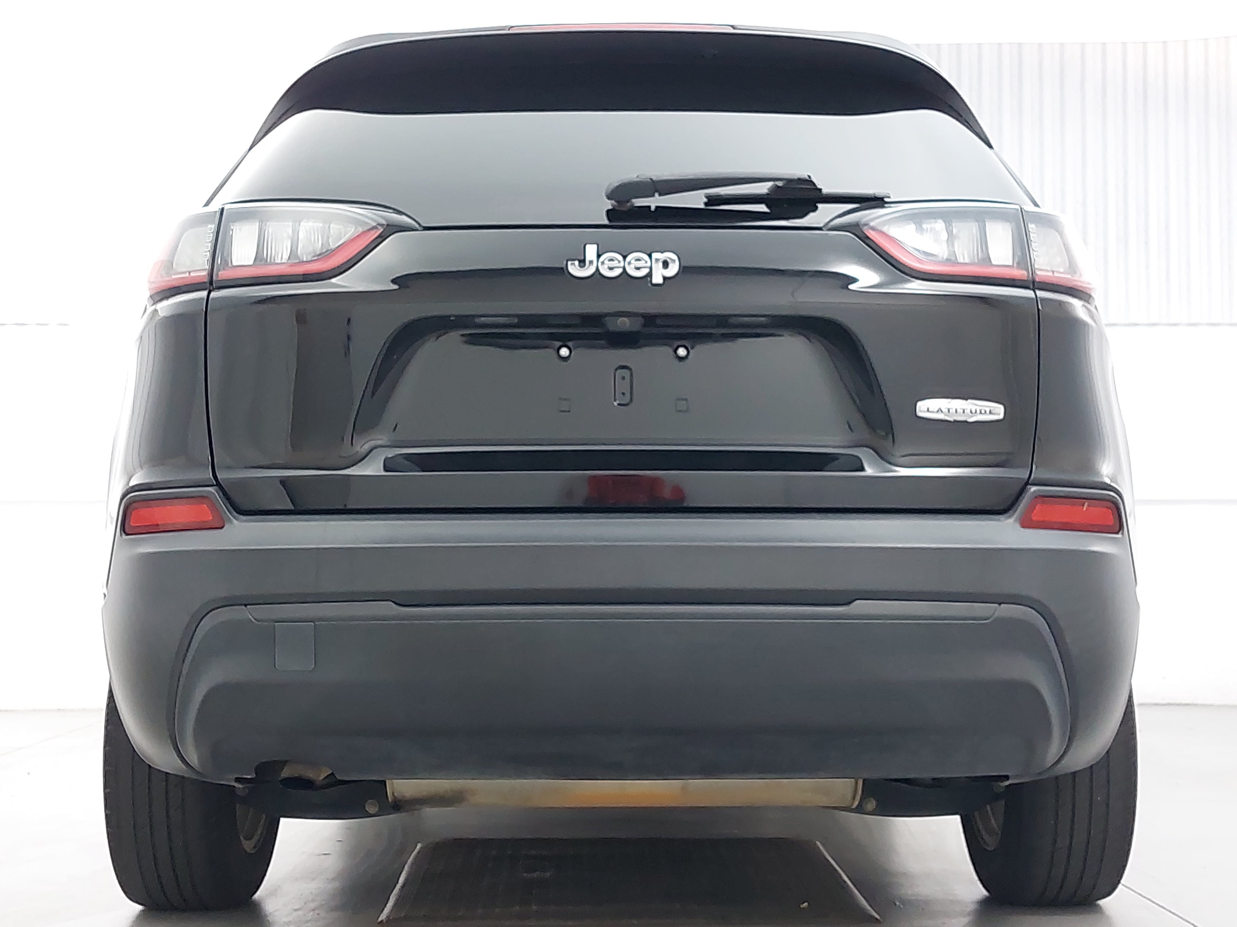 Used 2021 Jeep Cherokee Latitude FWD image 6