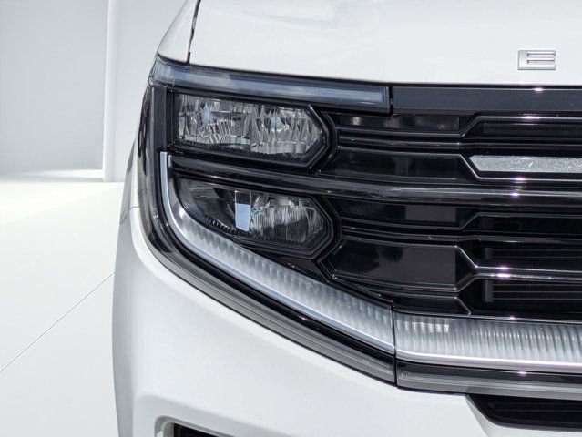 Used 2025 Ford Expedition Platinum AWD/4WD image 9