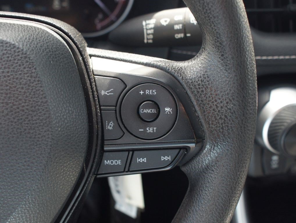 Used 2024 Toyota RAV4 LE FWD image 8