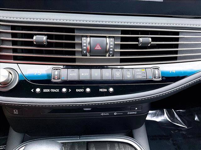 Used 2021 Lexus LS 500 w/ Accessory Package (Z2) image 24