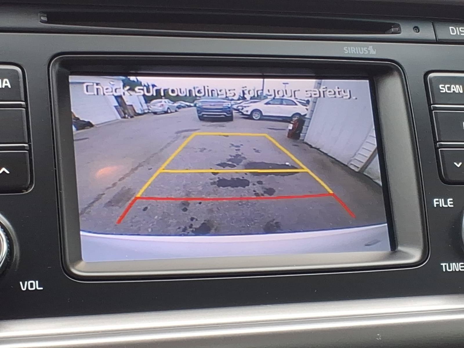 Used 2017 Kia Optima LX FWD image 9