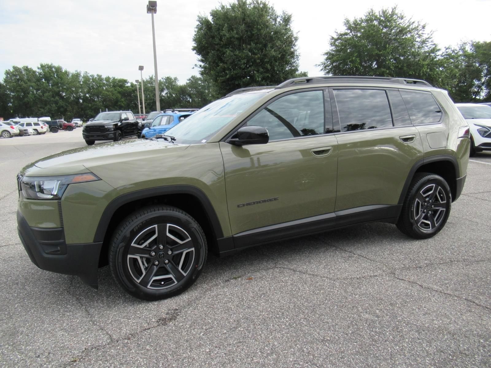 New 2026 Jeep Cherokee Laredo AWD/4WD image 4