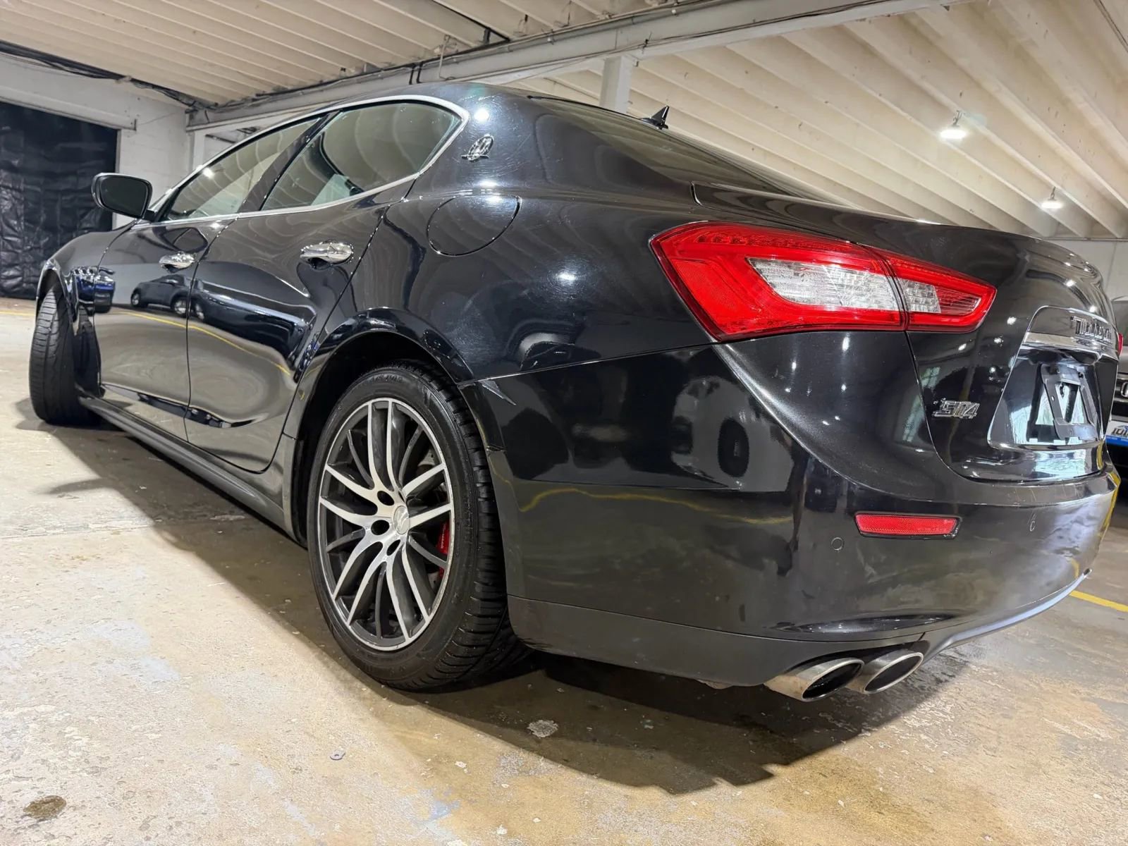 Used 2017 Maserati Ghibli S Q4 AWD/4WD image 3
