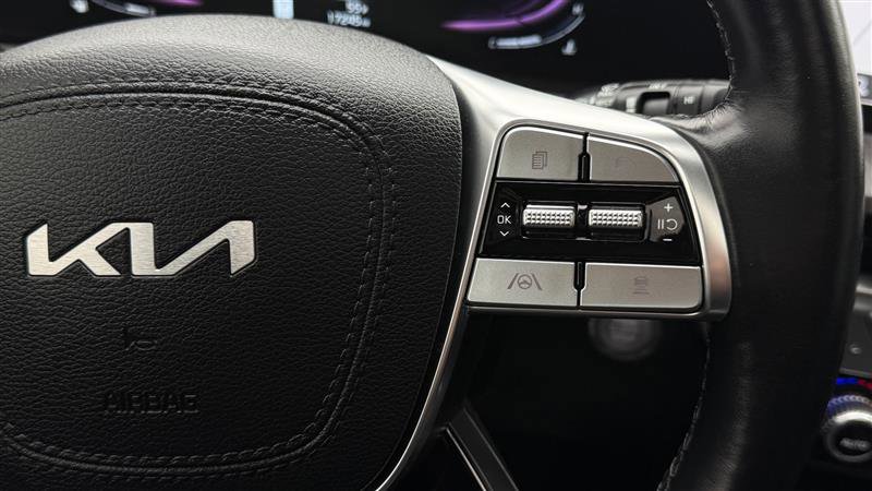 Used 2024 Kia Telluride EX w/ EX Captain's Chair Package image 25