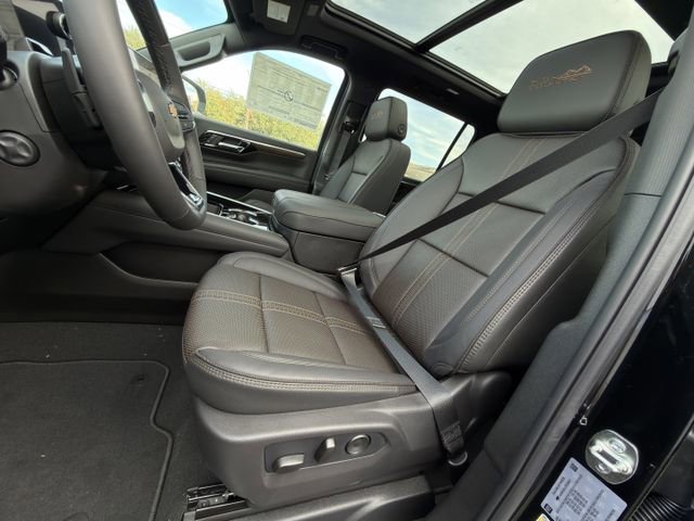 New 2026 Chevrolet Suburban High Country AWD/4WD image 18