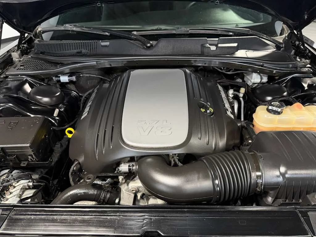 Used 2016 Dodge Challenger R/T w/ Blacktop Package RWD image 5