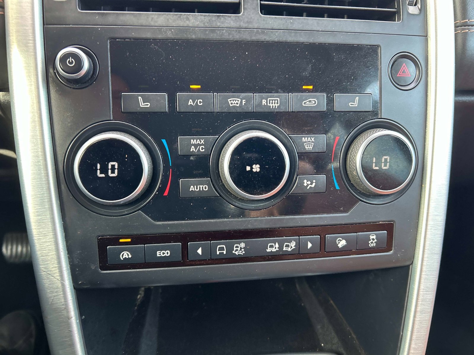 Used 2017 Land Rover Discovery Sport HSE Luxury AWD/4WD image 32