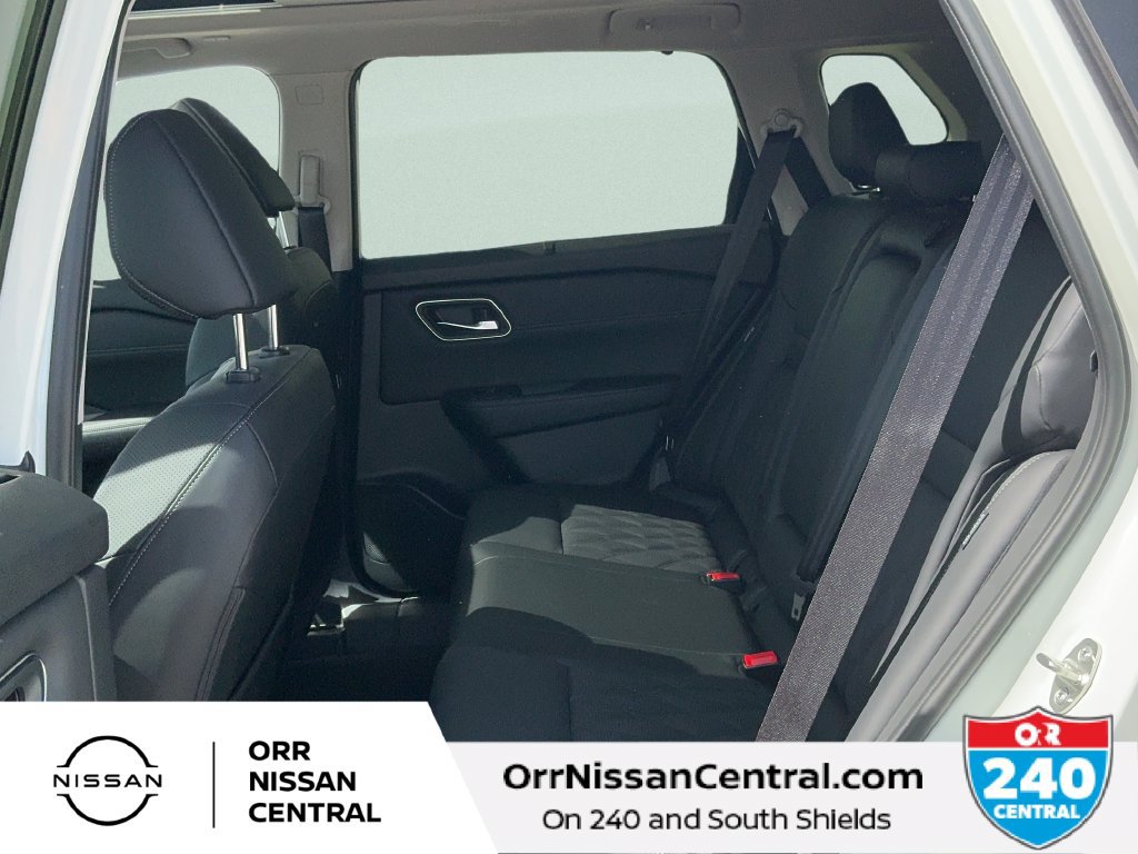 Used 2026 Nissan Rogue Platinum w/ Platinum Premium Package AWD/4WD image 13