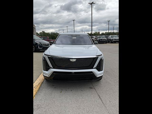 New 2027 Cadillac Vistiq Luxury w/ LPO, Floor Liner Package AWD/4WD image 5