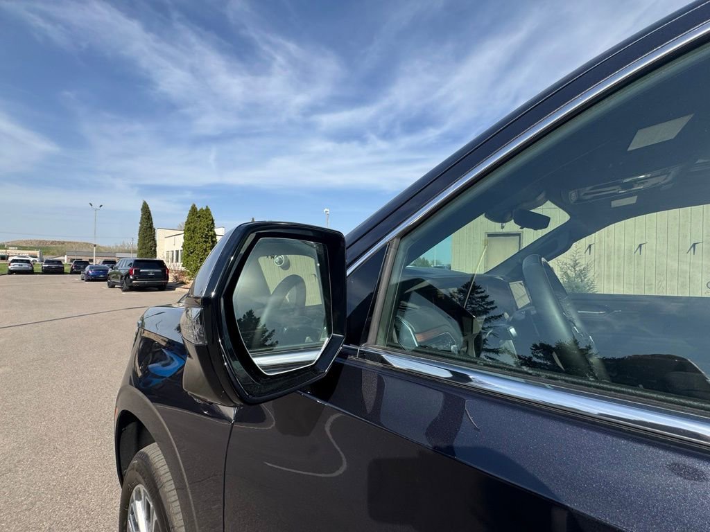 Used 2025 GMC Yukon Denali w/ Denali Reserve Package image 14