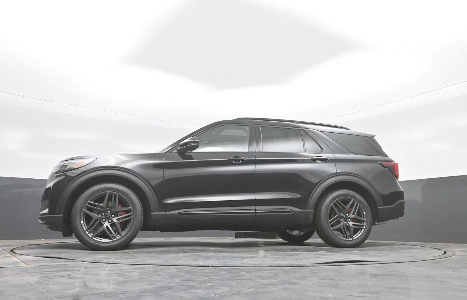 New 2026 Ford Explorer ST w/ Sun And Sound Package AWD/4WD image 32