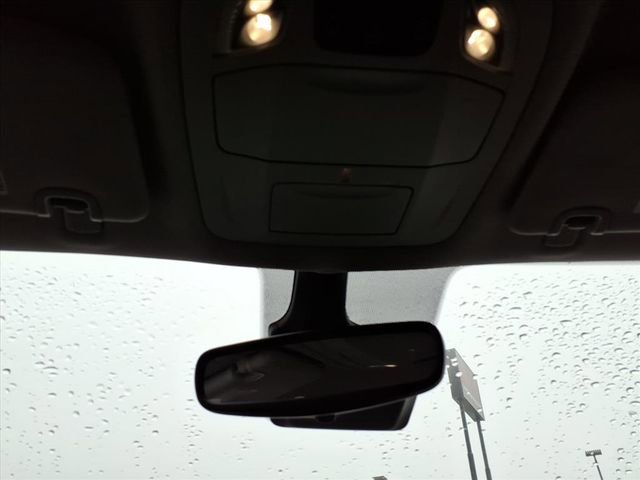 Used 2023 Chrysler Pacifica Touring-L FWD image 17