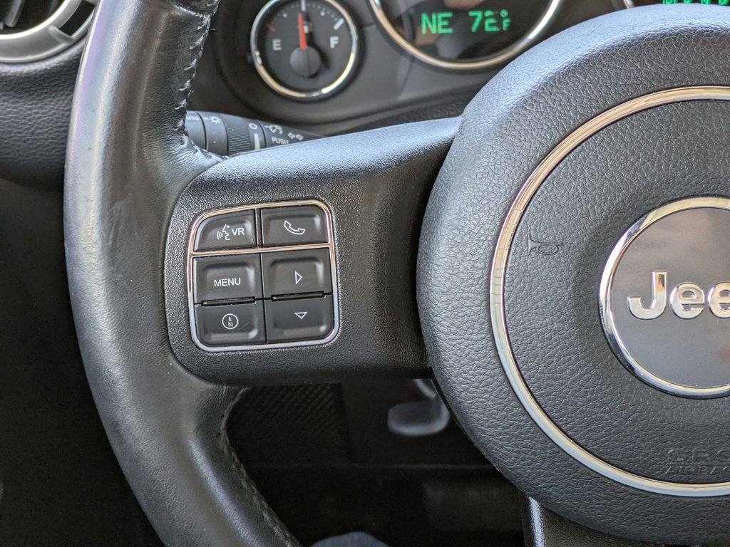 Used 2017 Jeep Wrangler Unlimited Sahara w/ Connectivity Group image 18