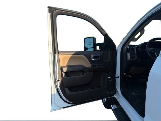 Used 2019 GMC Sierra 2500 Denali w/ Duramax Plus Package AWD/4WD image 22