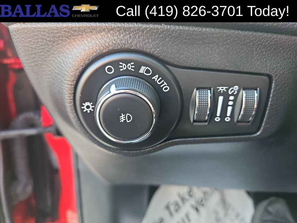 Used 2019 Jeep Compass Latitude FWD image 18