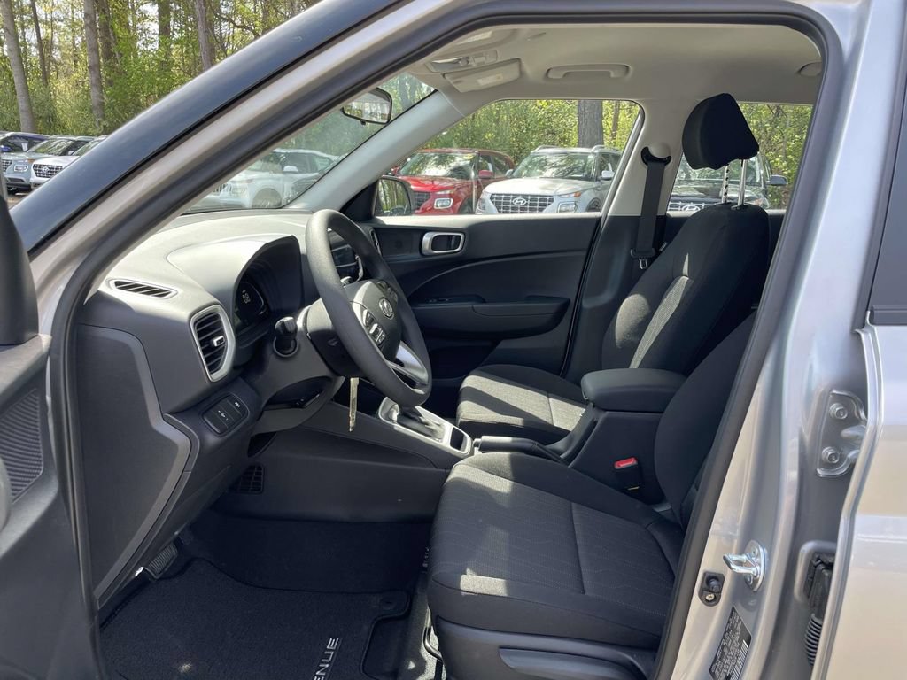 New 2026 Hyundai Venue SE FWD image 15