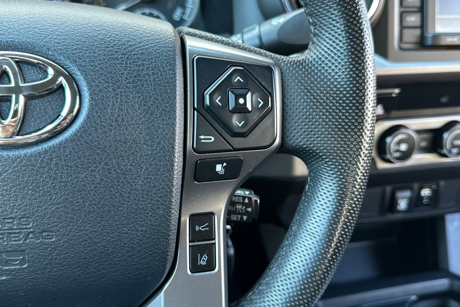 Used 2019 Toyota Tacoma SR5 image 35