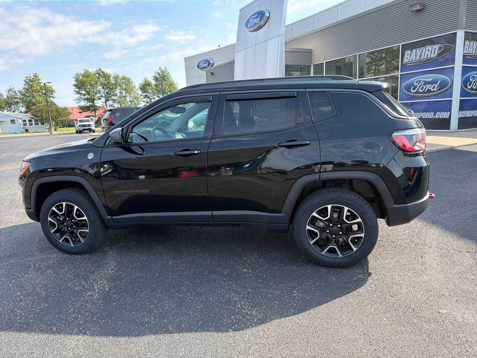 Used 2020 Jeep Compass Trailhawk w/ Cold Weather Group AWD/4WD image 10
