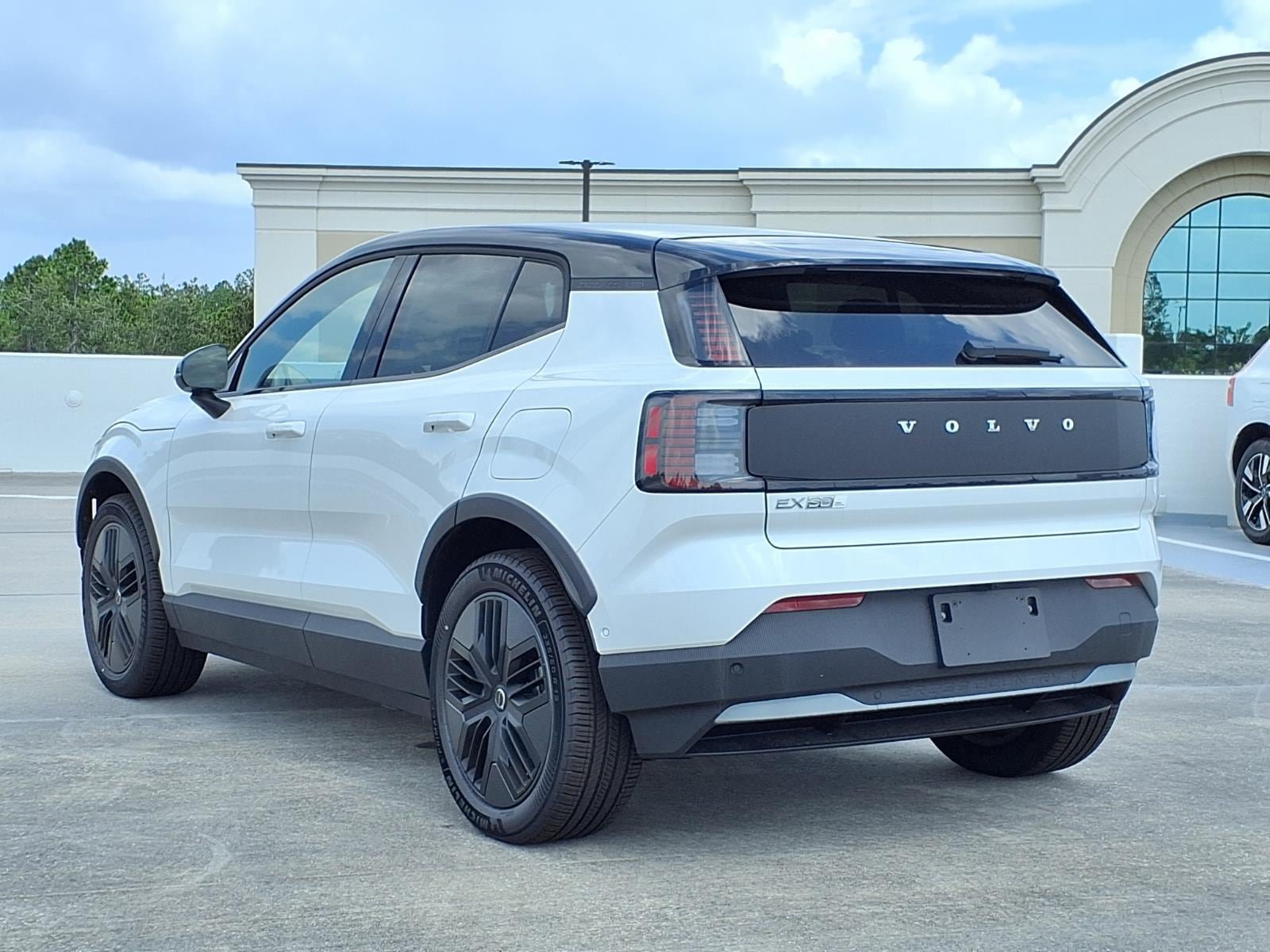 New 2026 Volvo EX30 Cross Country Ultra AWD/4WD image 5