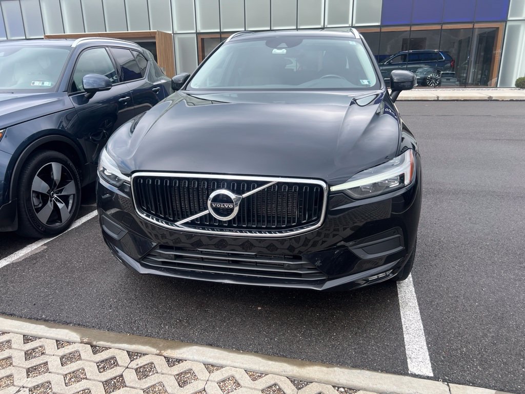 Used 2021 Volvo XC60 T5 Momentum w/ Premium Package AWD/4WD image 2