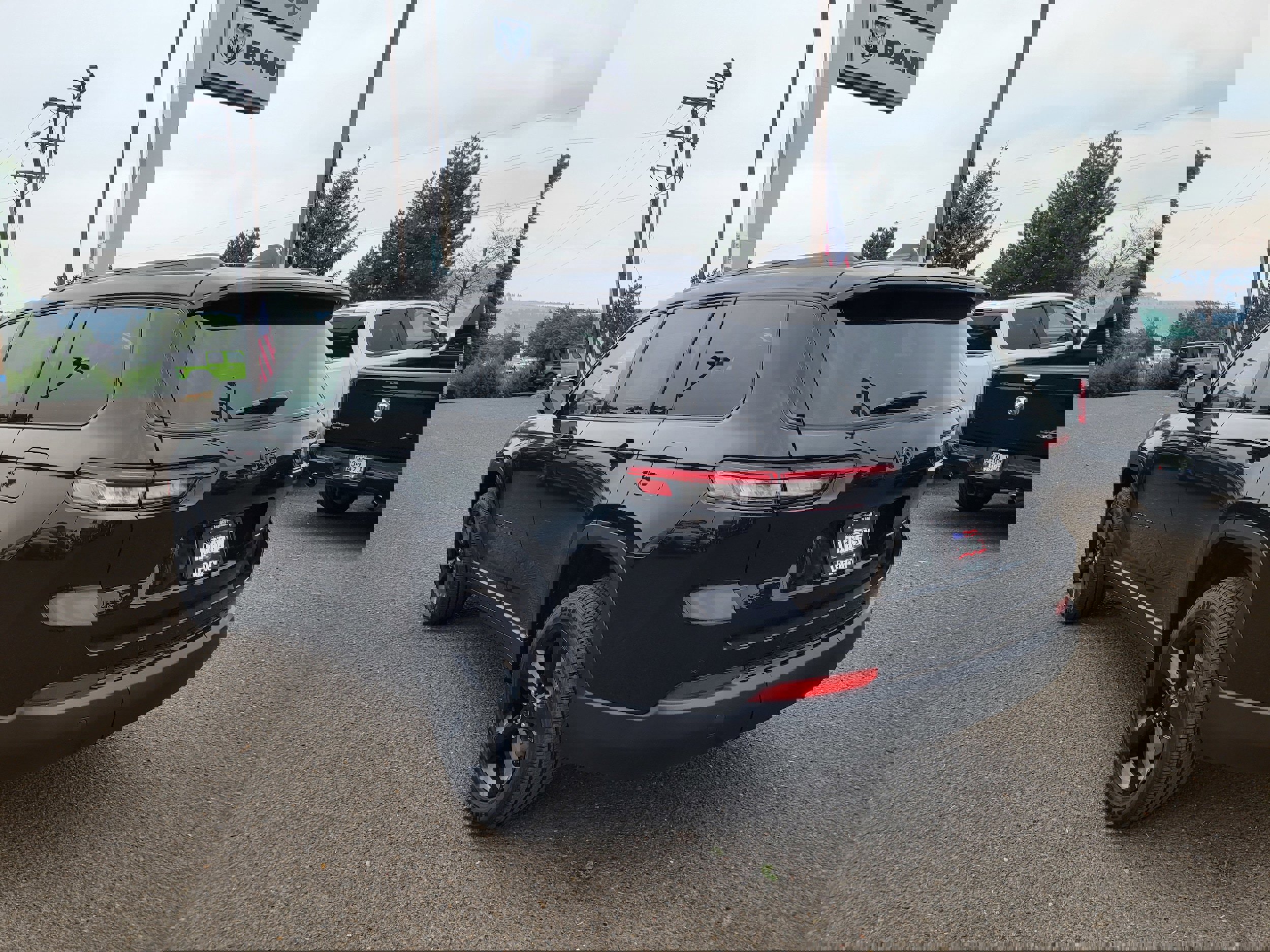 New 2025 Jeep Grand Cherokee L Altitude image 12