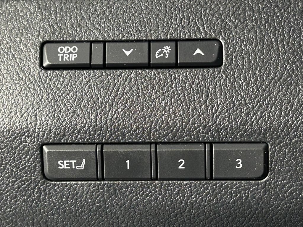 Used 2025 Lexus GX 550 w/ Cold Area Package AWD/4WD image 34