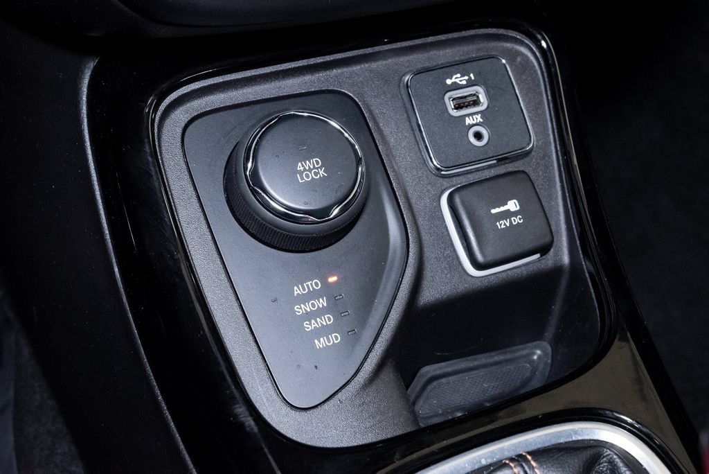 Used 2019 Jeep Compass Limited AWD/4WD image 15