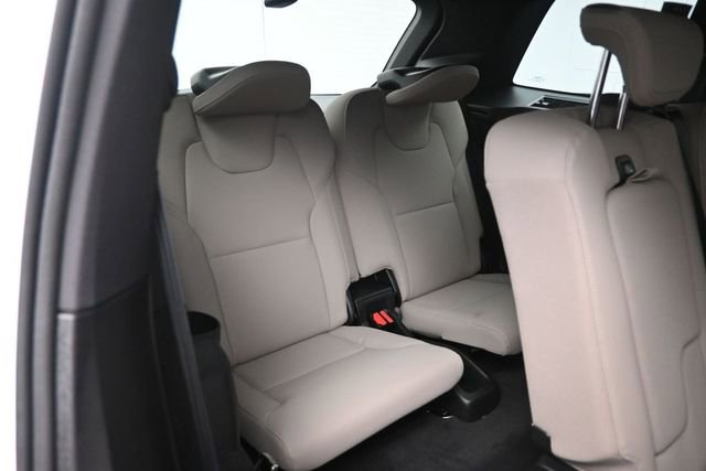 Used 2026 Volvo XC90 B6 Plus w/ Protection Package Premier AWD/4WD image 26