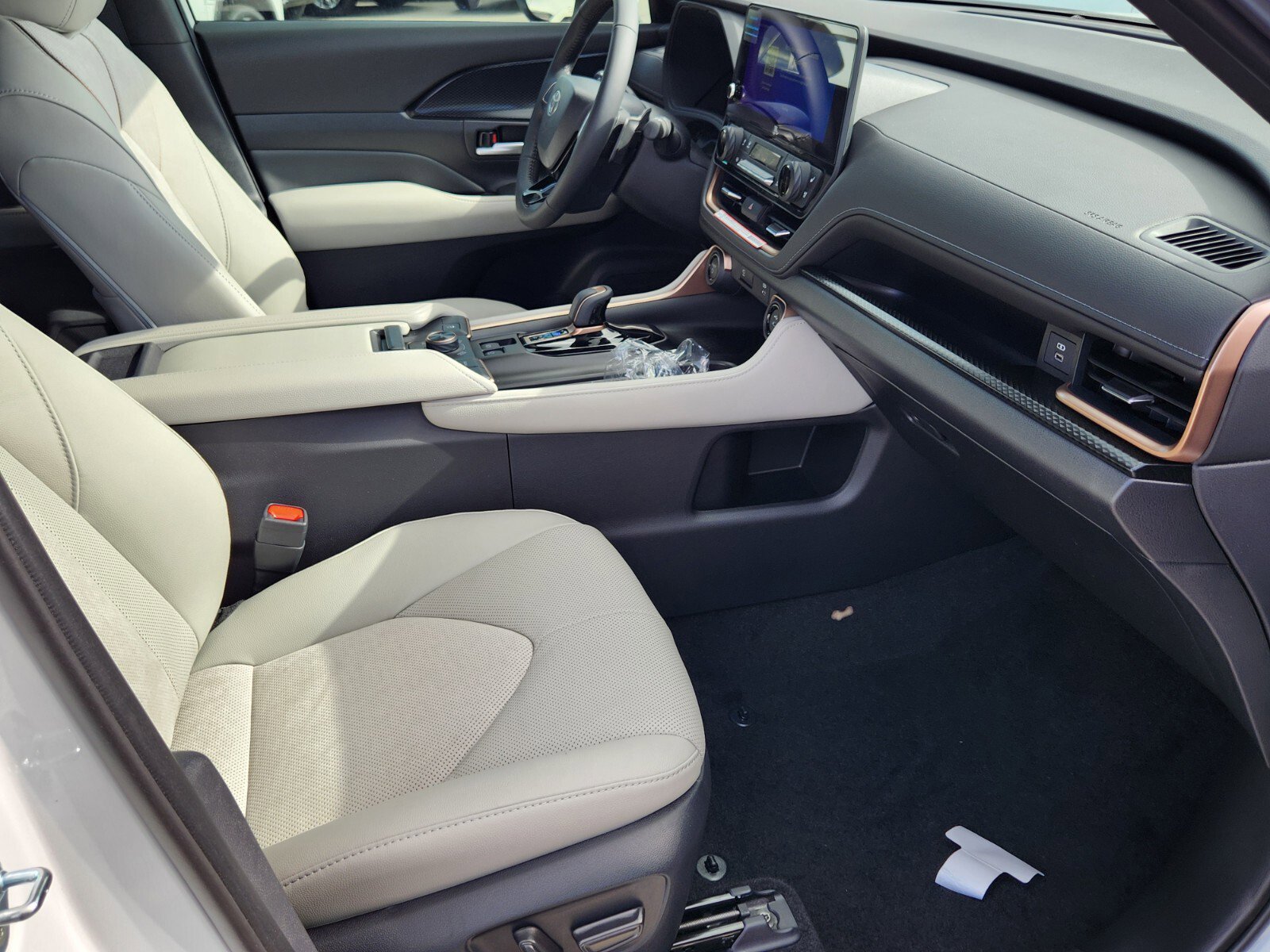 New 2026 Toyota Grand Highlander AWD Hybrid image 13