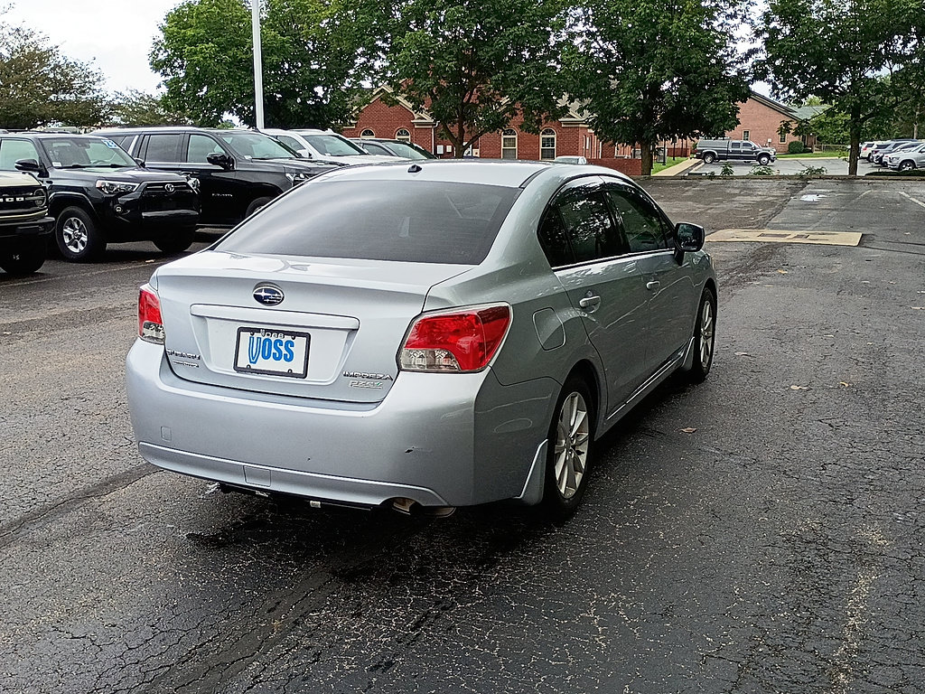Used 2013 Subaru Impreza 2.0i Premium AWD/4WD image 3
