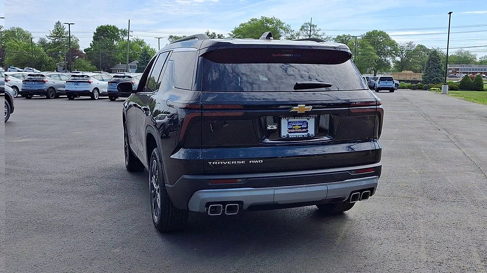 New 2026 Chevrolet Traverse LT w/ Sun and Wheel Package AWD/4WD image 9