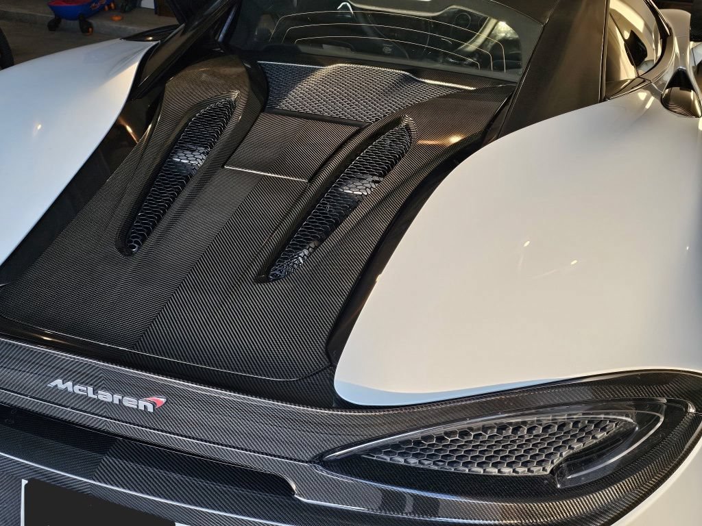 Used 2016 McLaren 570S Coupe RWD image 21