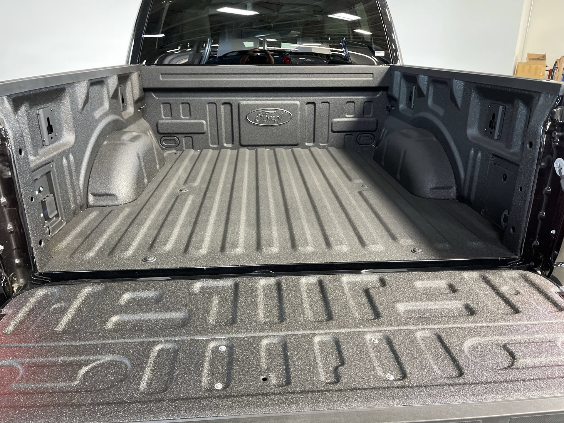New 2024 Ford F150 Lightning Pro w/ Tow Technology Package AWD/4WD image 32