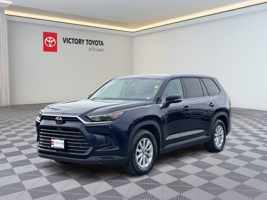 Used 2025 Toyota Grand Highlander AWD image 11