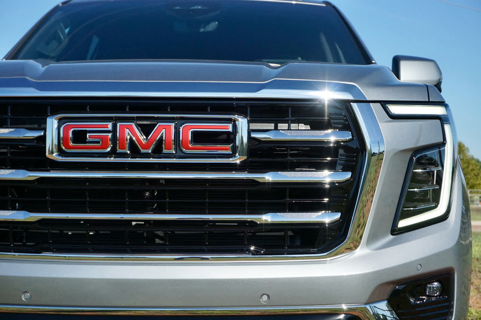 New 2027 GMC Yukon Elevation w/ Technology Package AWD/4WD image 3
