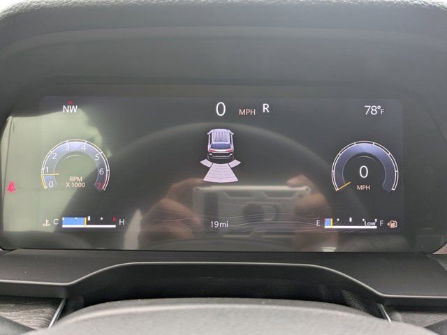 New 2025 Jeep Grand Cherokee L Limited w/ Black Appearance Package image 16