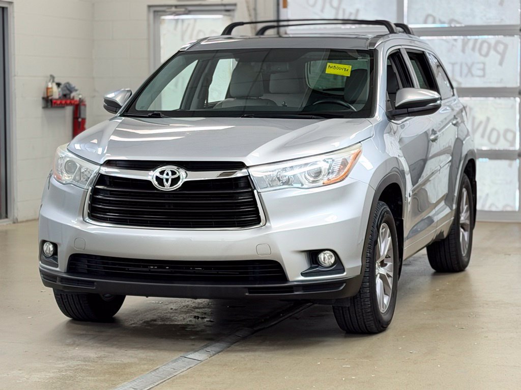 Used 2015 Toyota Highlander XLE AWD/4WD image 3