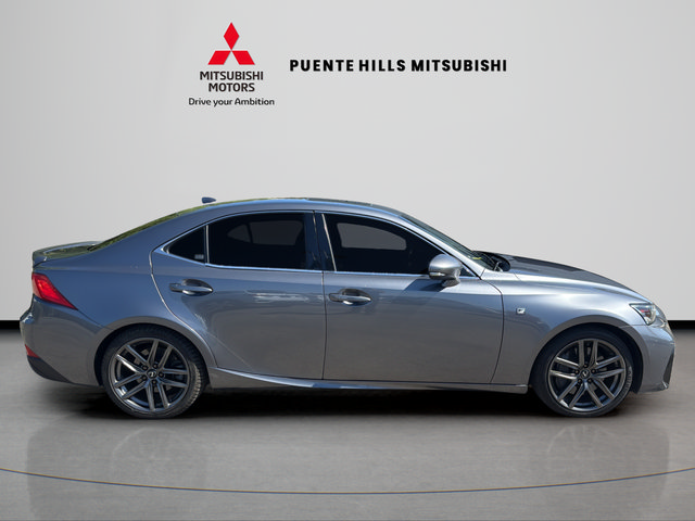 Used 2019 Lexus IS 300 F Sport w/ F Sport Package RWD image 4