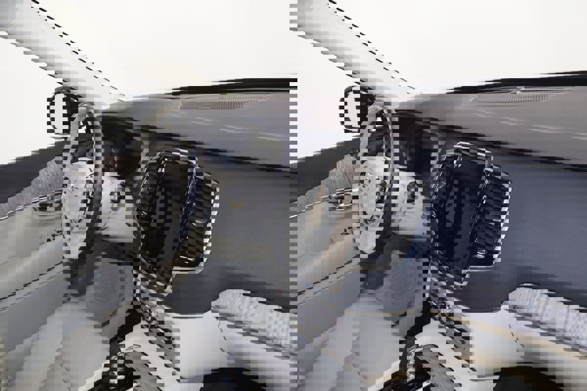 Used 2023 Volvo XC90 B6 Plus w/ Protection Package Premier image 42